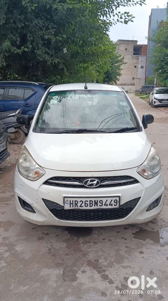 I10, 2011 Model, Petrol, White