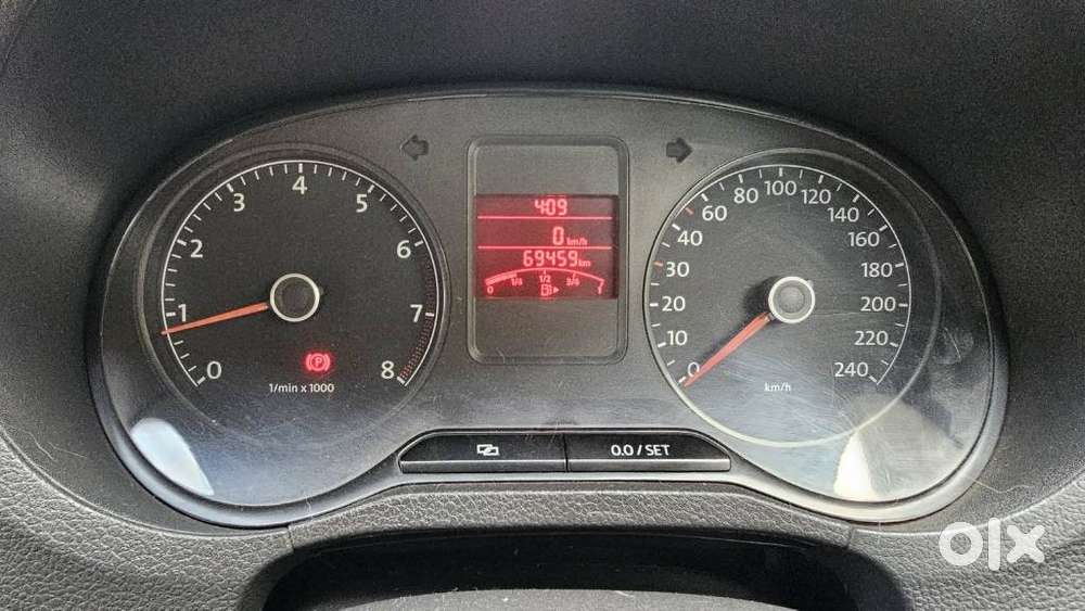 Volkswagen Polo Petrol Highline 1.6l, 2012, Petrol