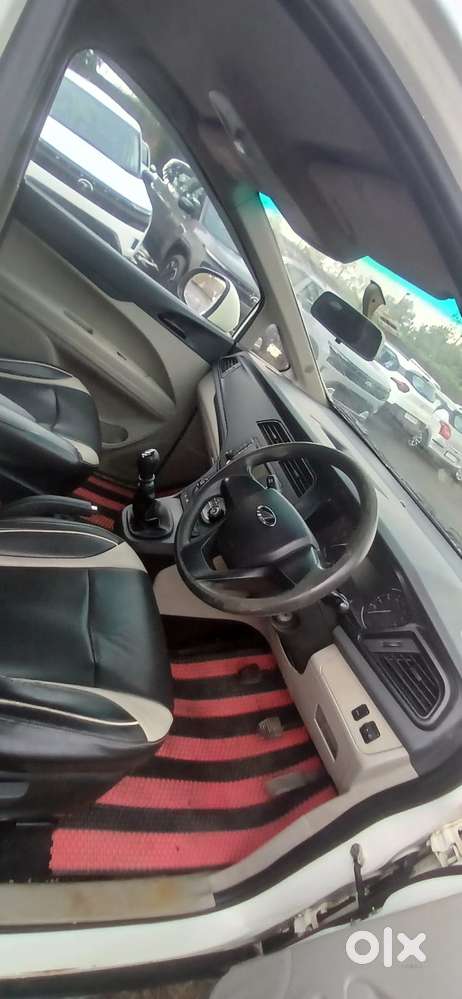 Mahindra Marazzo M4 8str, 2019, Diesel