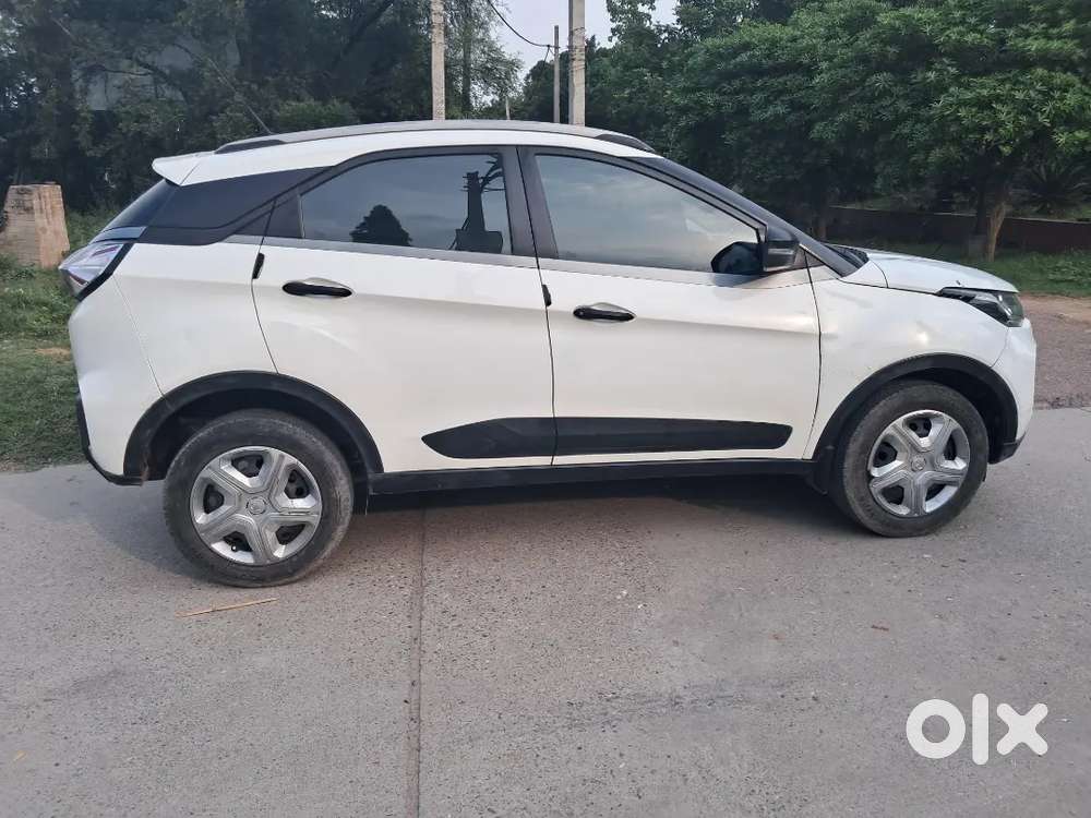 Tata Nexon 1.5 Diesel 30 Decmber 2020  1st Owner  75000 K.m. Dl Ragist