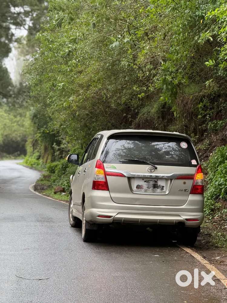 Toyota Innova 2014 Diesel Well Maintained