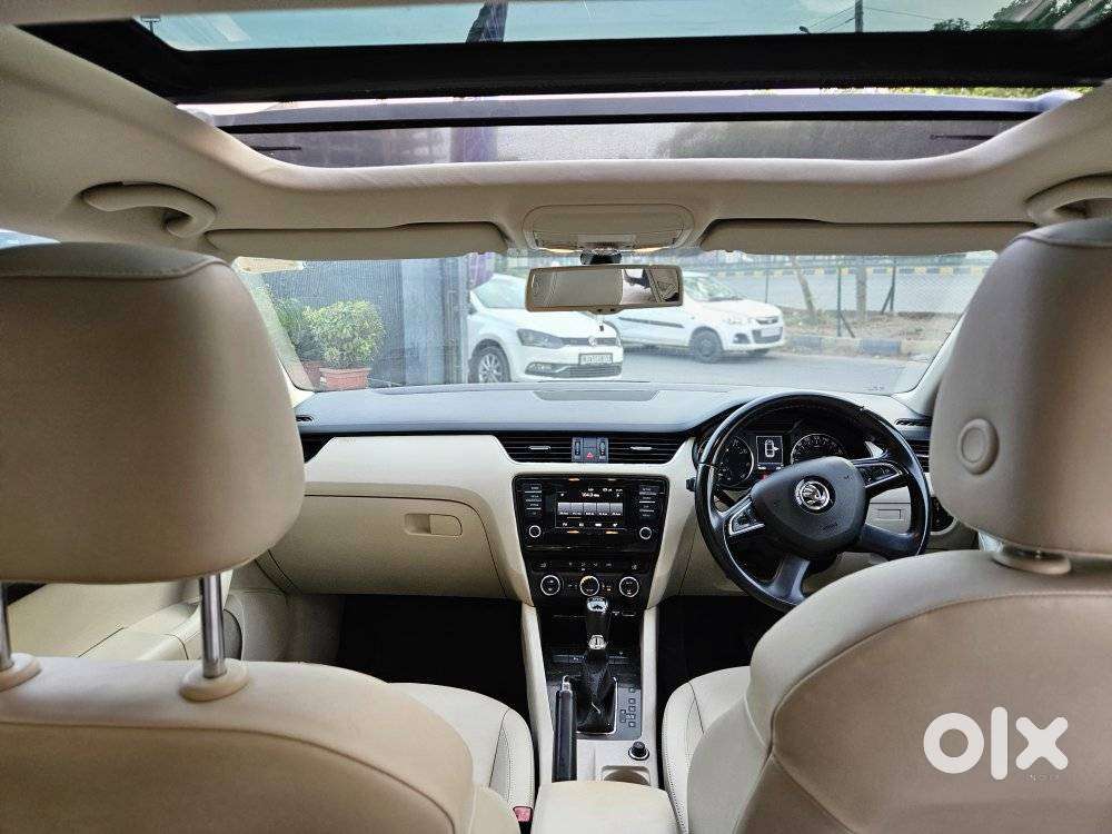 Skoda Octavia 2013-2017 Style Plus 1.8 Tsi At, 2015, Petrol