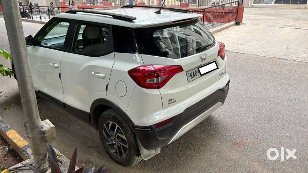 2022 Xuv300 W8(o) Amt  13k Km  1st Owner  Top Model
