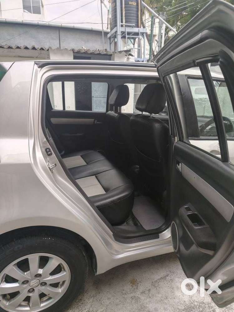 Maruti Suzuki Swift Zxi, 2011, Petrol