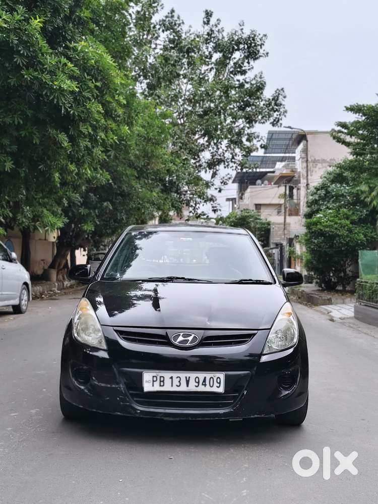Hyundai I20 Sportz 1.2 Bs-iv, 2010, Petrol
