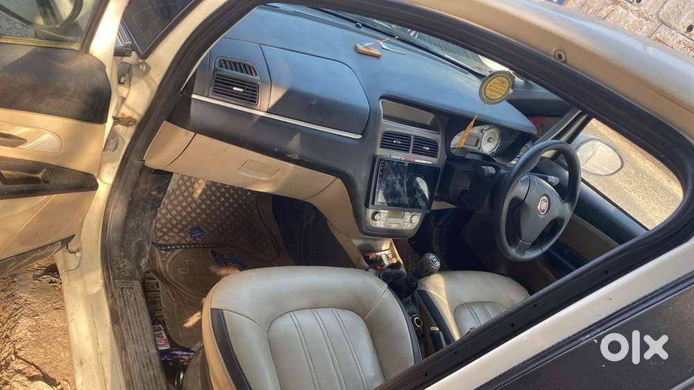 Fiat Linea Multijet 2011 Car