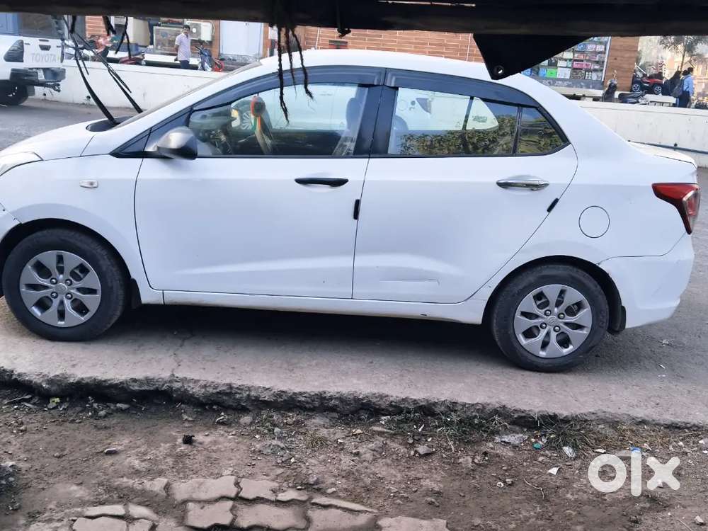 Hyundai Xcent 2014 Diesel Well Maintained