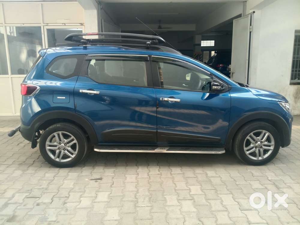 Renault Triber Rxz, 2022, Petrol