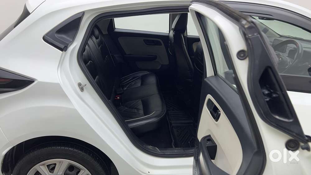 Tata Altroz 1.2 Xm Plus, 2021, Petrol
