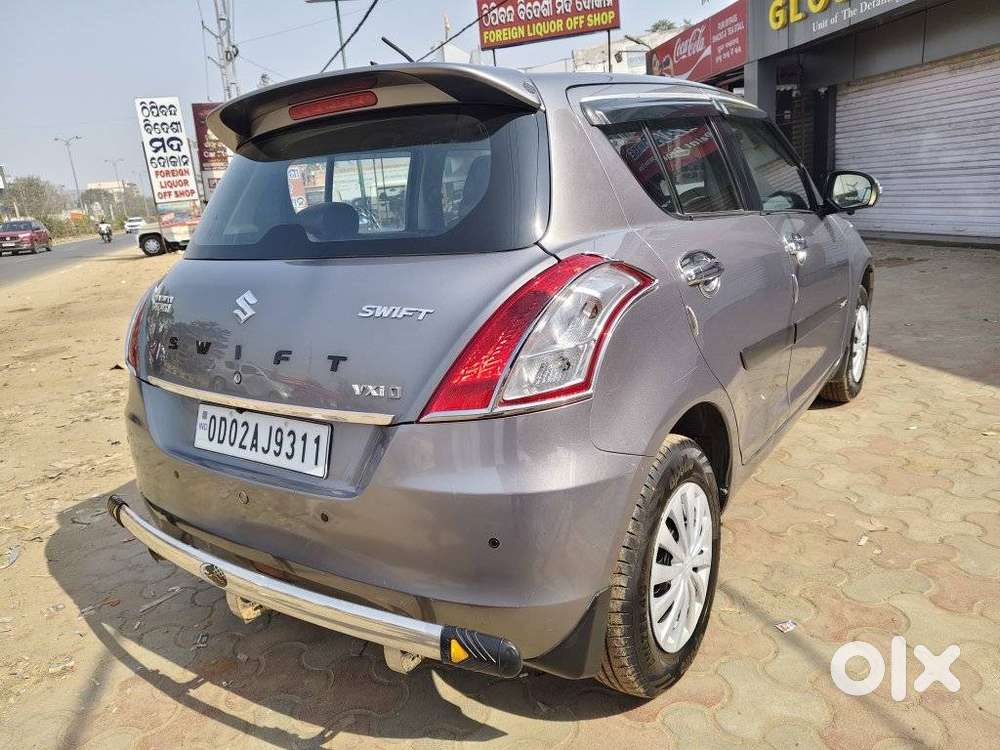 Maruti Suzuki Swift Vxi + Manual, 2017, Petrol