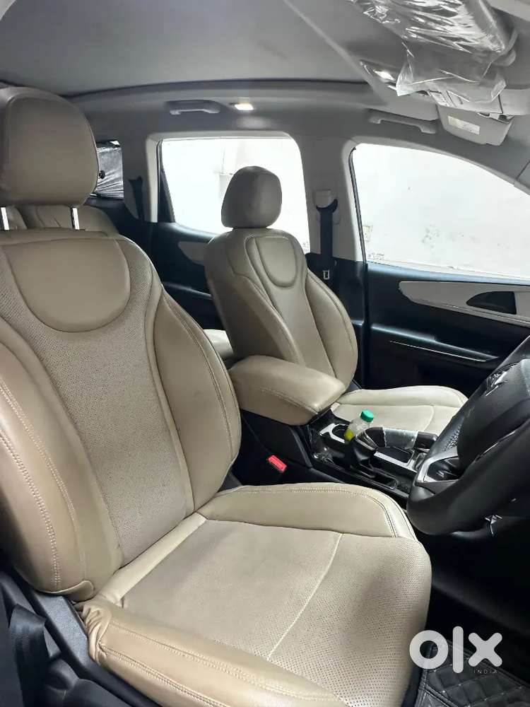 Mahindra Xuv700 2022 Petrol Well Maintained