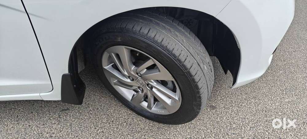 Honda Jazz V Automatic, 2021, Petrol