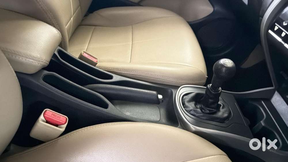 Honda City 1.5 V 5th Gen I-vtec Mt, 2022, Petrol