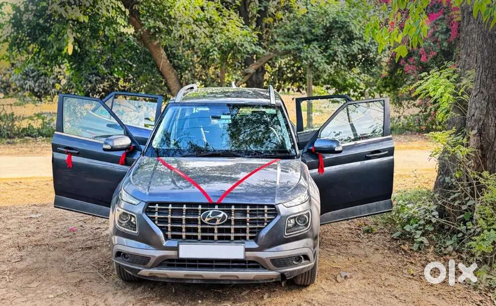 My Hyundai Vanue Petrol It's Very Good Condition New Battery Also