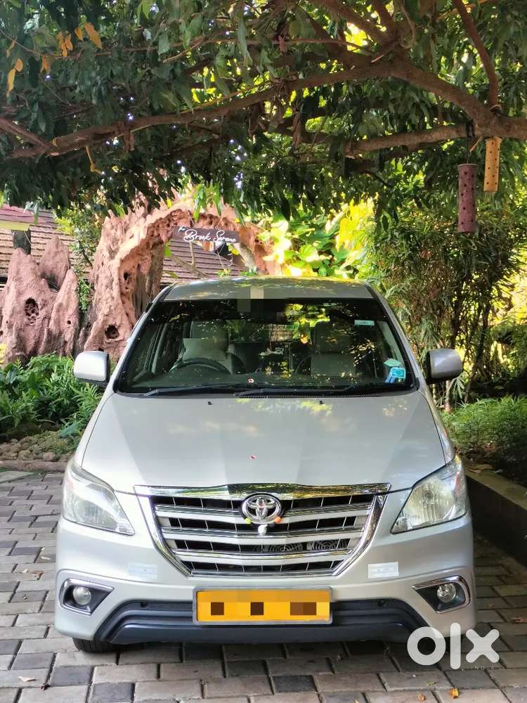 Toyota Innova 2014