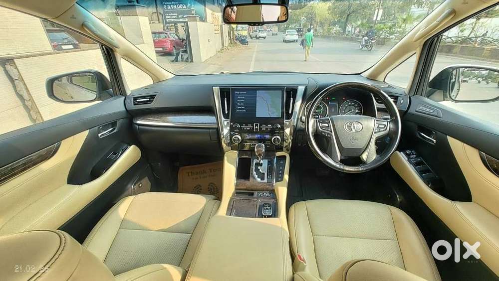 Toyota Vellfire 2.5 Hybrid, 2022, Petrol