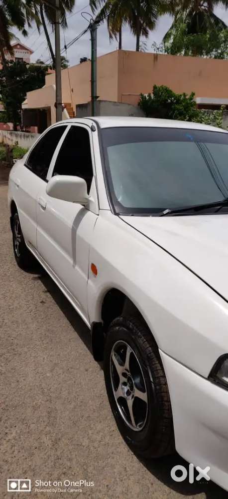 Mitsubishi Lancer 2004 Petrol 170000 Km Driven