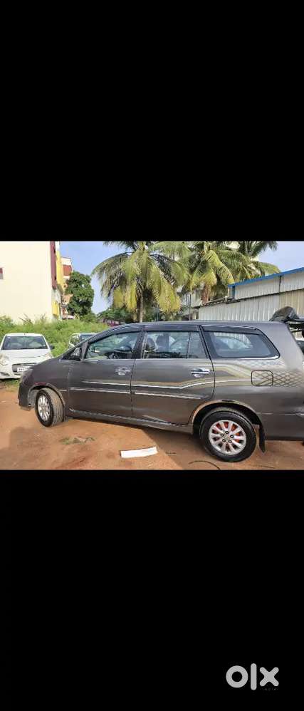 Toyota Innova 2012 Diesel Well Maintained