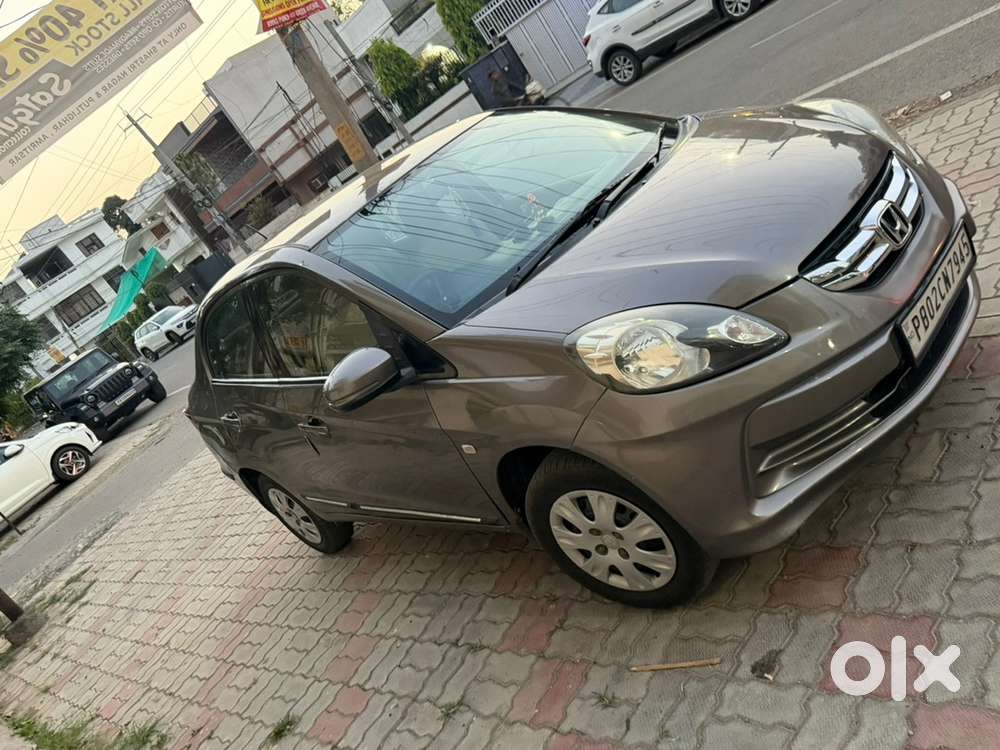 Honda Amaze Petrol 2015 Km Driven