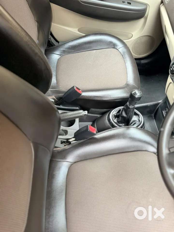 Hyundai I10 Sportz At, 2013, Petrol