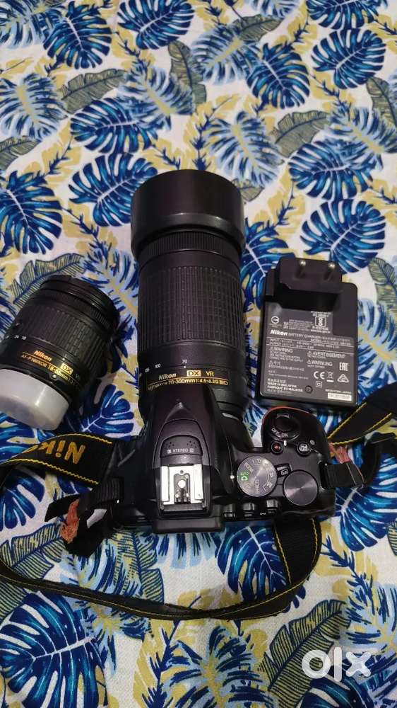 Nikon D5600 DSLR CAMERA WITH 2 LENS