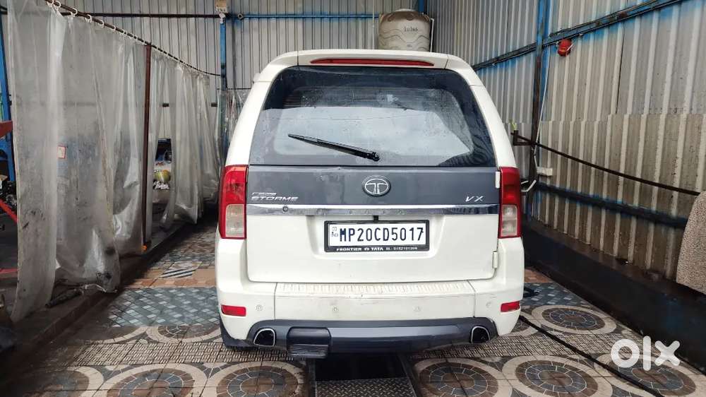 Tata Safari Storme 2013 Diesel With 360&deg; Cameras And 9 Stereo (extra)