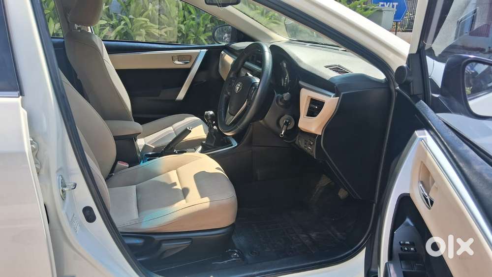 Toyota Corolla Altis 2010-2013 G, 2014, Petrol