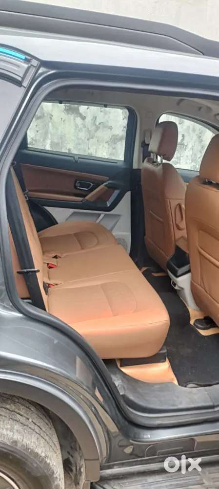Tata Safari Adventure Plus At