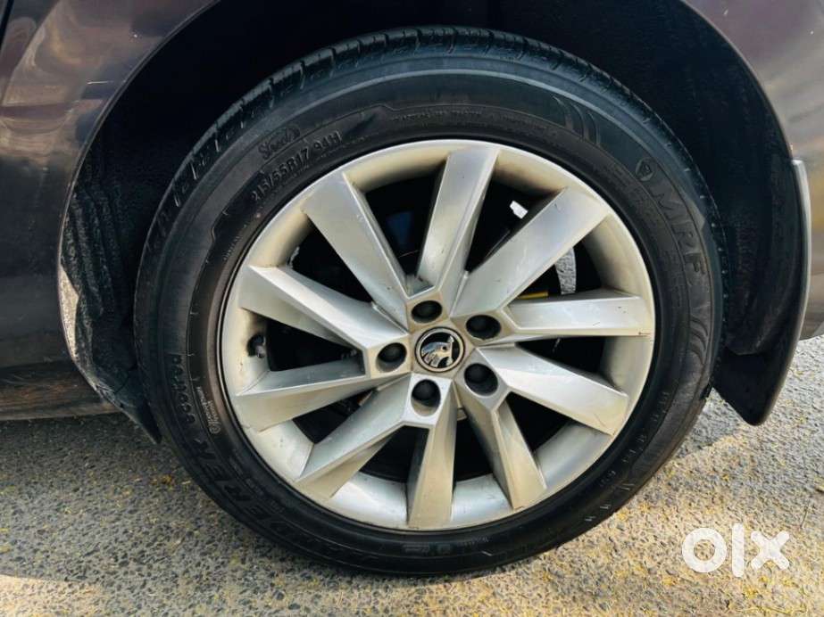 Skoda Superb 2.0 L&k Tsi At, 2019, Petrol