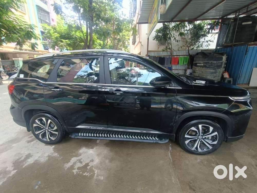 Mg Hector Plus Savvy Pro 2025