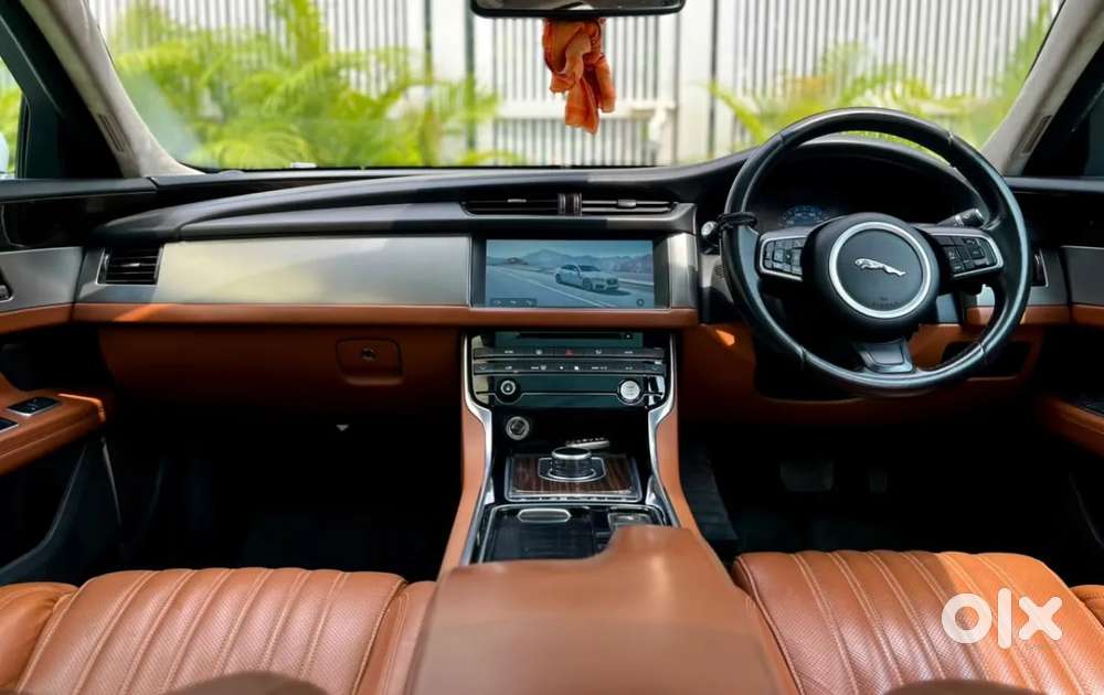 Jaguar Xf, 2016, Petrol
