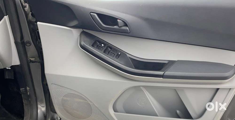 Tata Tiago 1.2 Revotron Xta, 2022, Petrol