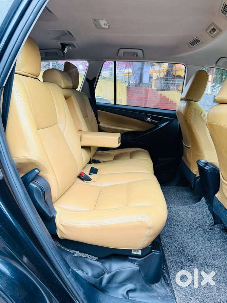 Toyota Innova Crysta 2.4 G Mt 7 Str, 2021, Diesel