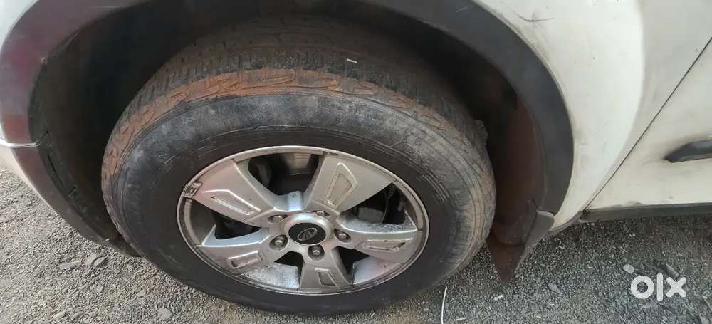 Mahindra Xuv500 Fwd W8  2012