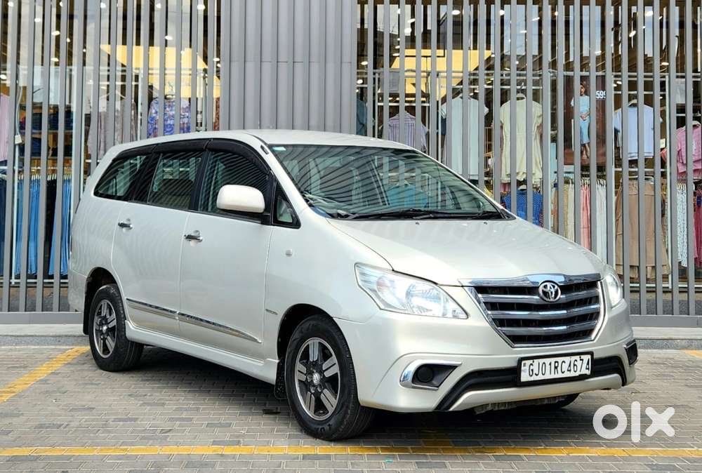 Toyota Innova 2.5 G (diesel) 8 Seater, 2013, Diesel