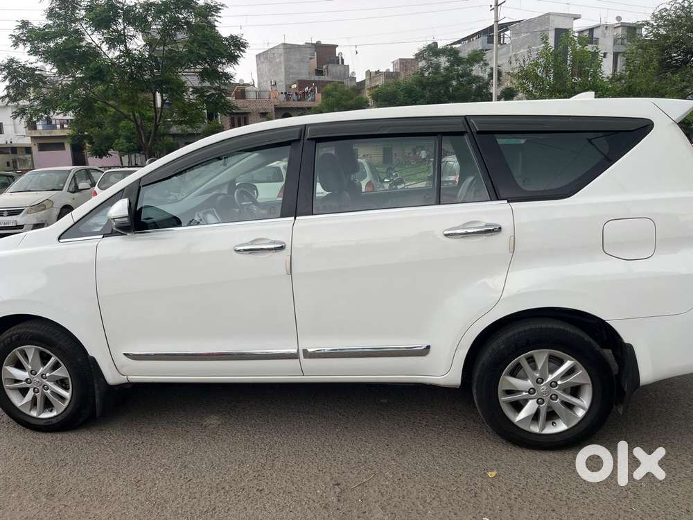 Toyota Innova Crysta 2.4 Gx Mt, 2020, Diesel