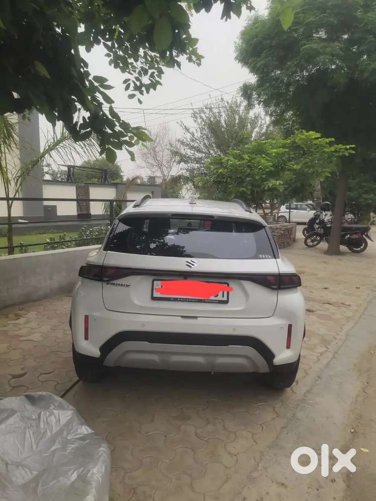 Maruti Suzuki Fronx 2025 Petrol 27000 Km Driven