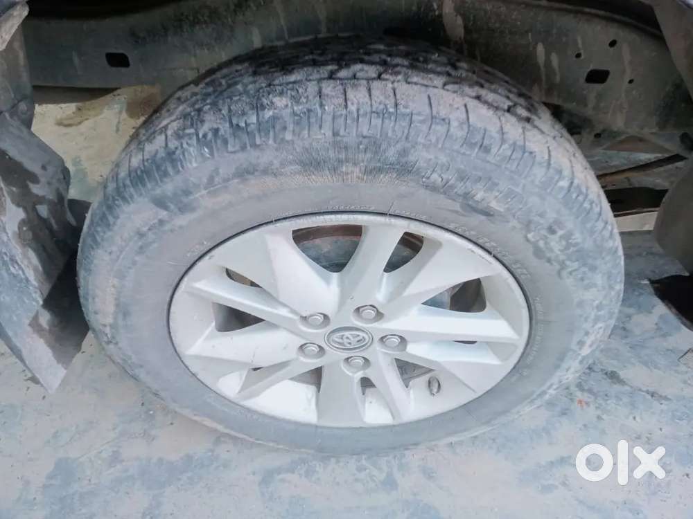 Toyota Innova Crysta 2017 Diesel 185033 Km Driven