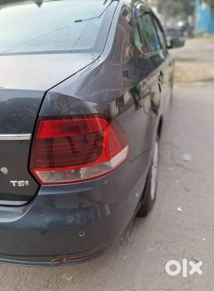 Volkswagen Vento 1.2 Tsi Comfortline At, 2016