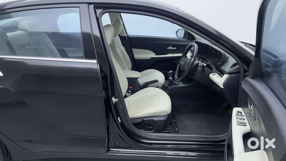 Hyundai Verna 1.5 Sx (o) Petrol Mt, 2023, Petrol