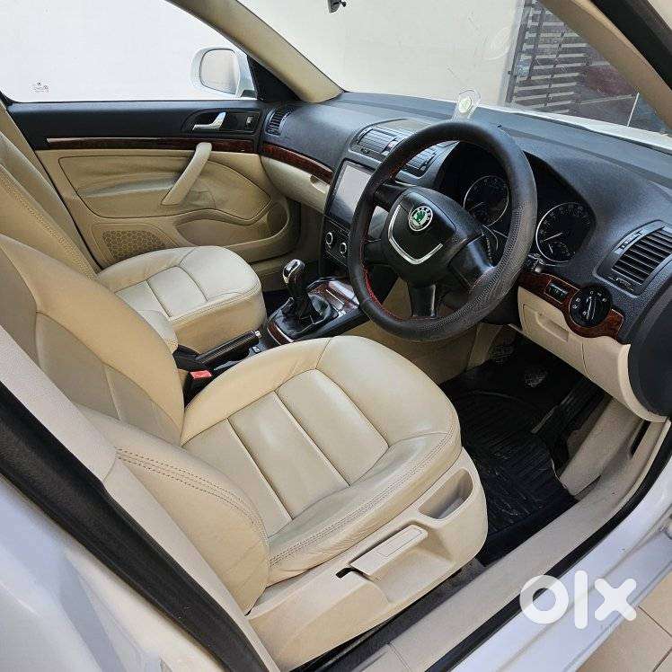 Skoda Laura 1.8 Tsi Ambition, 2013, Petrol