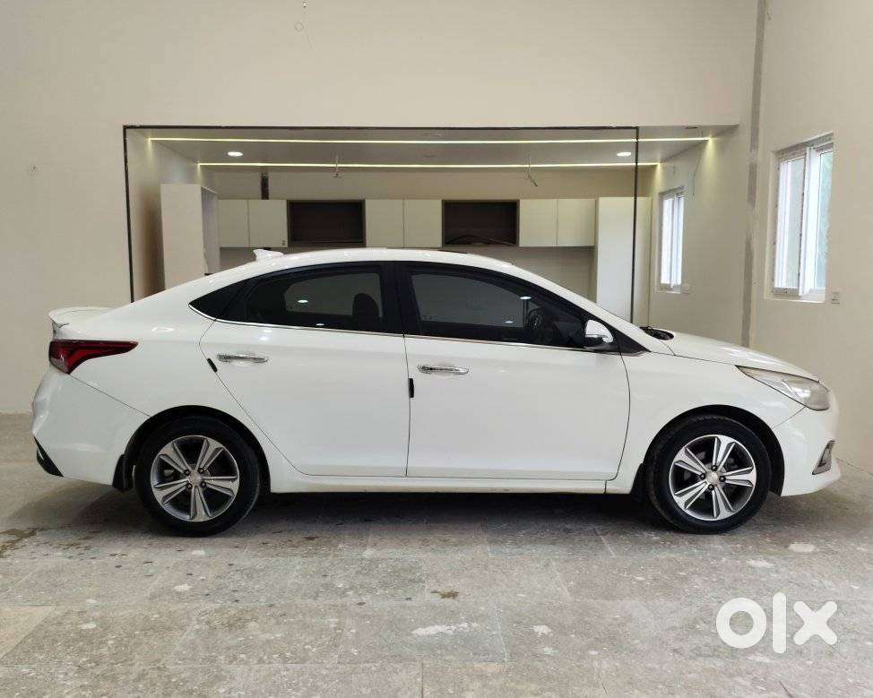 Hyundai Verna 1.6 Sx (o) Vtvt, 2019, Petrol