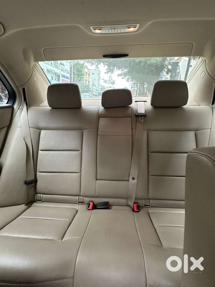 Mercedes-benz E-class 2012