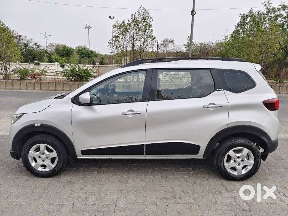 Renault Triber Rxz, 2019, Petrol