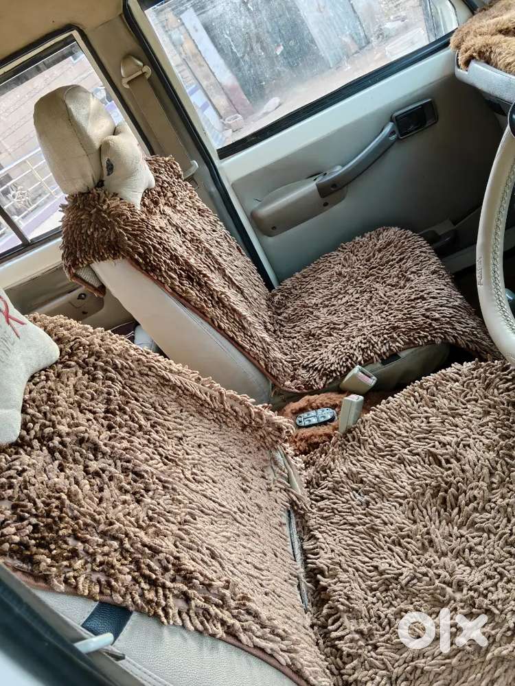 Mahindra Bolero Neo 2011