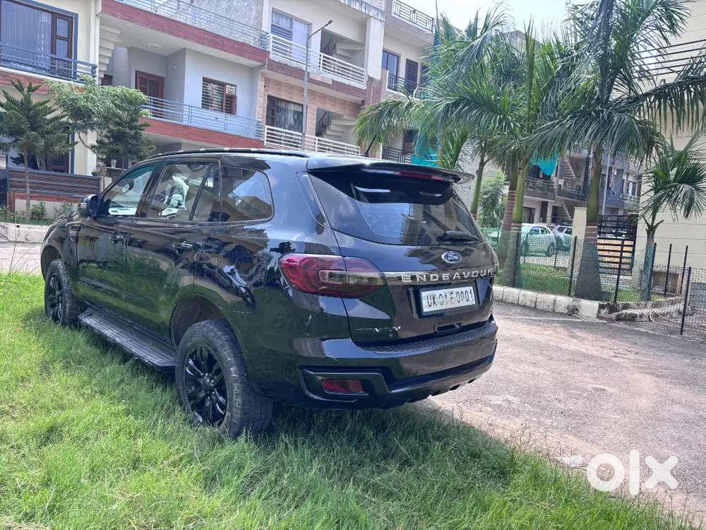 Ford Endeavour Titanium 4x4 2016