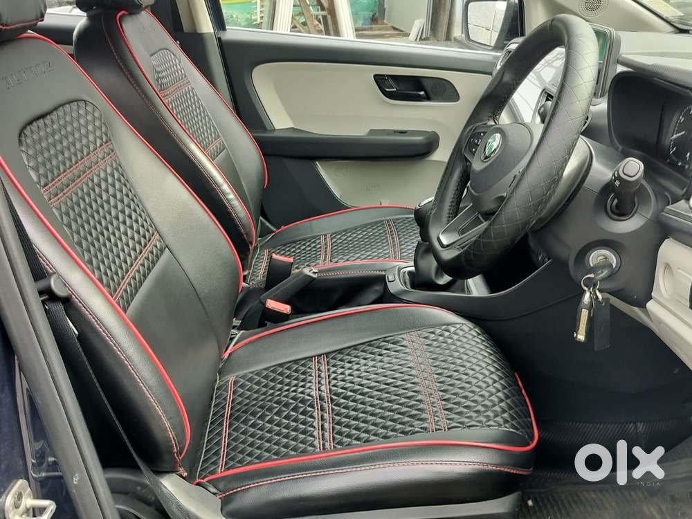Tata Altroz 1.2 Xm Plus, 2025, Petrol