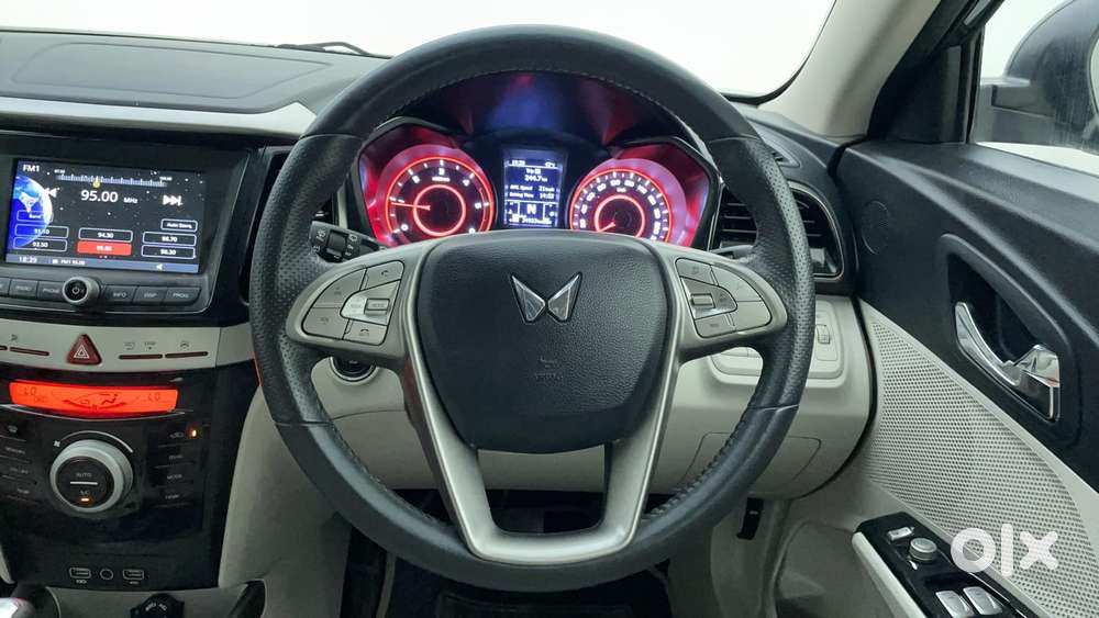 Mahindra Xuv300 W8 (o) 1.5 Diesel Amt, 2023, Diesel