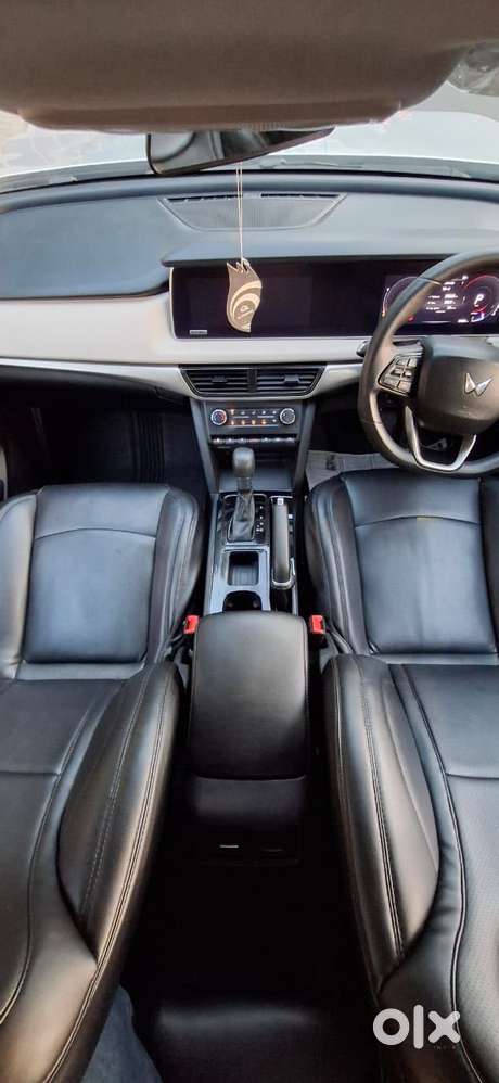 Mahindra Xuv700 2.2 Ax 5 Diesel Mt 7 Str, 2023, Diesel