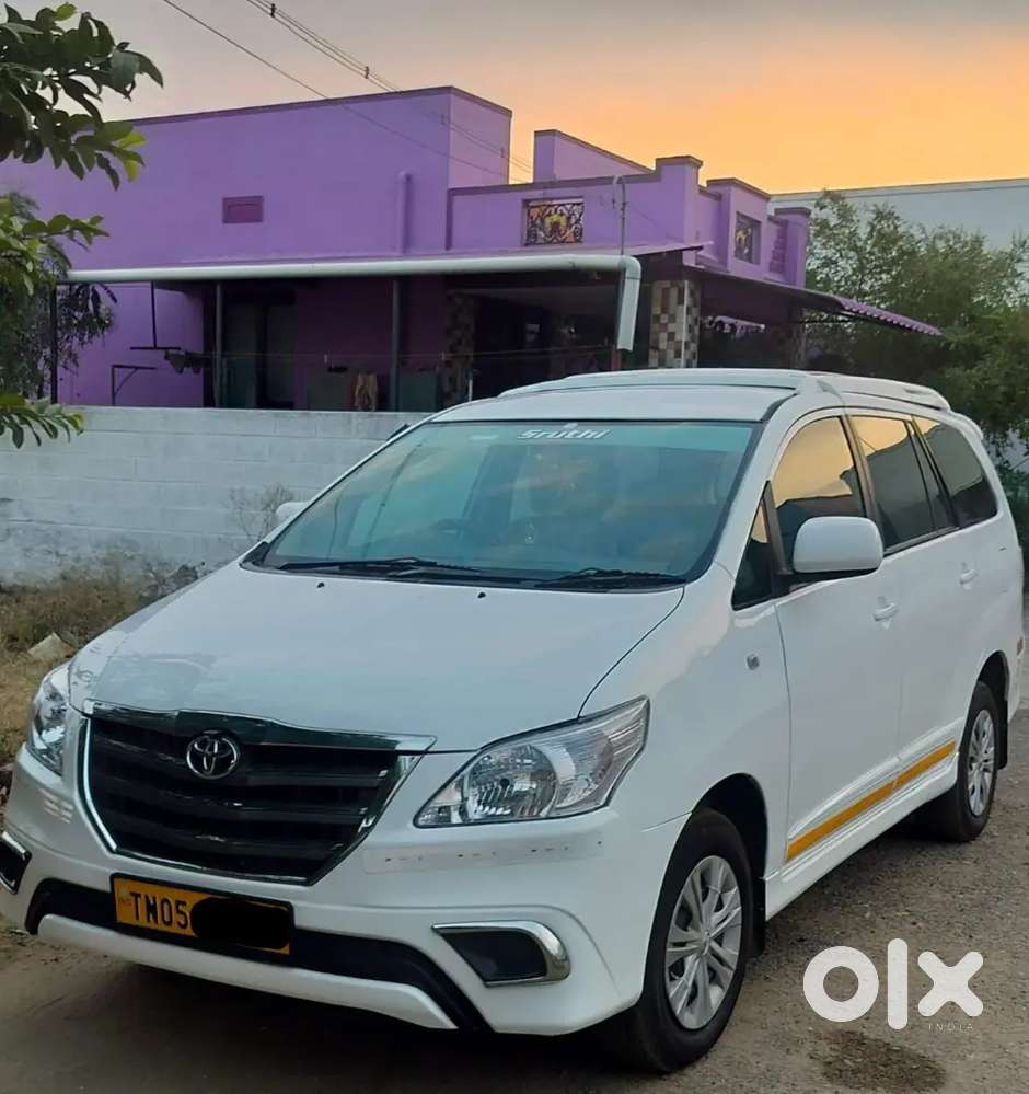 Toyota Innova Diesel &ndash; 2014 Model  8 Seater